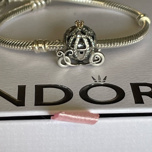 Authentic Disney x Pandora Cinderella’s Pumpkin Carriage charm two toned gold - Picture 10 of 10